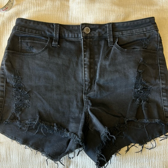 Guess Jean Shorts - Picture 1 of 3